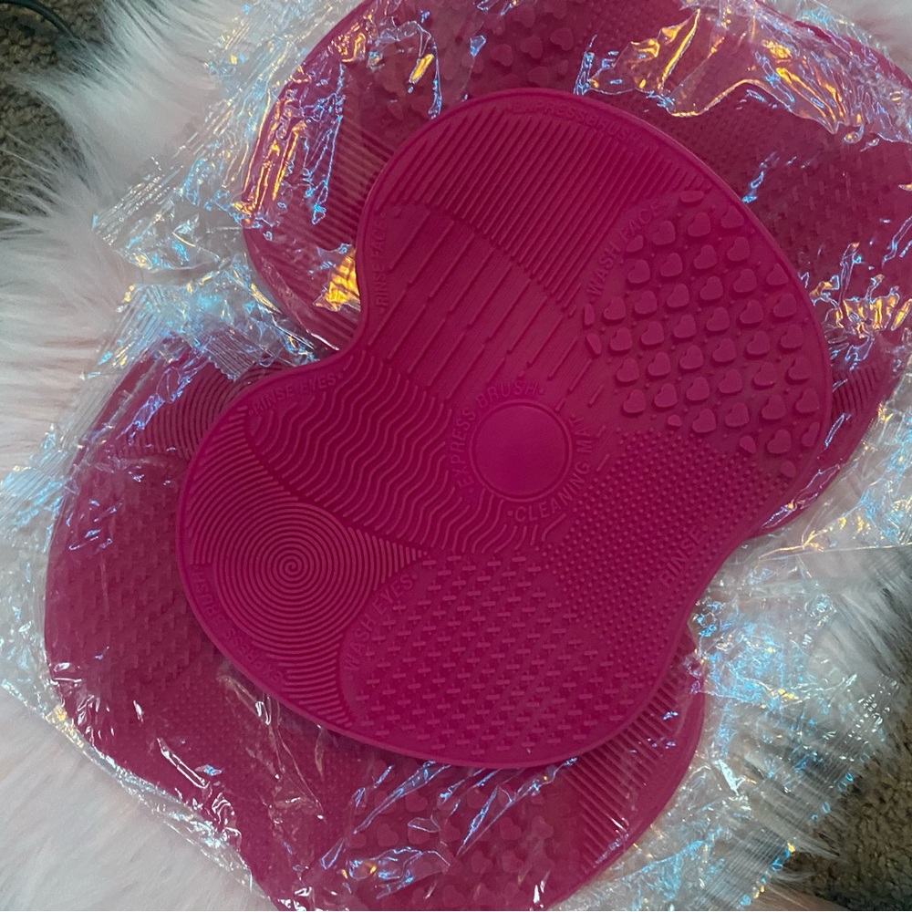 Brush Cleaning Mat